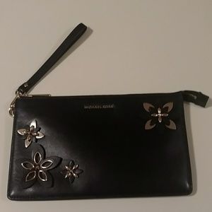 Michael Kors Large Daniela Wristlet